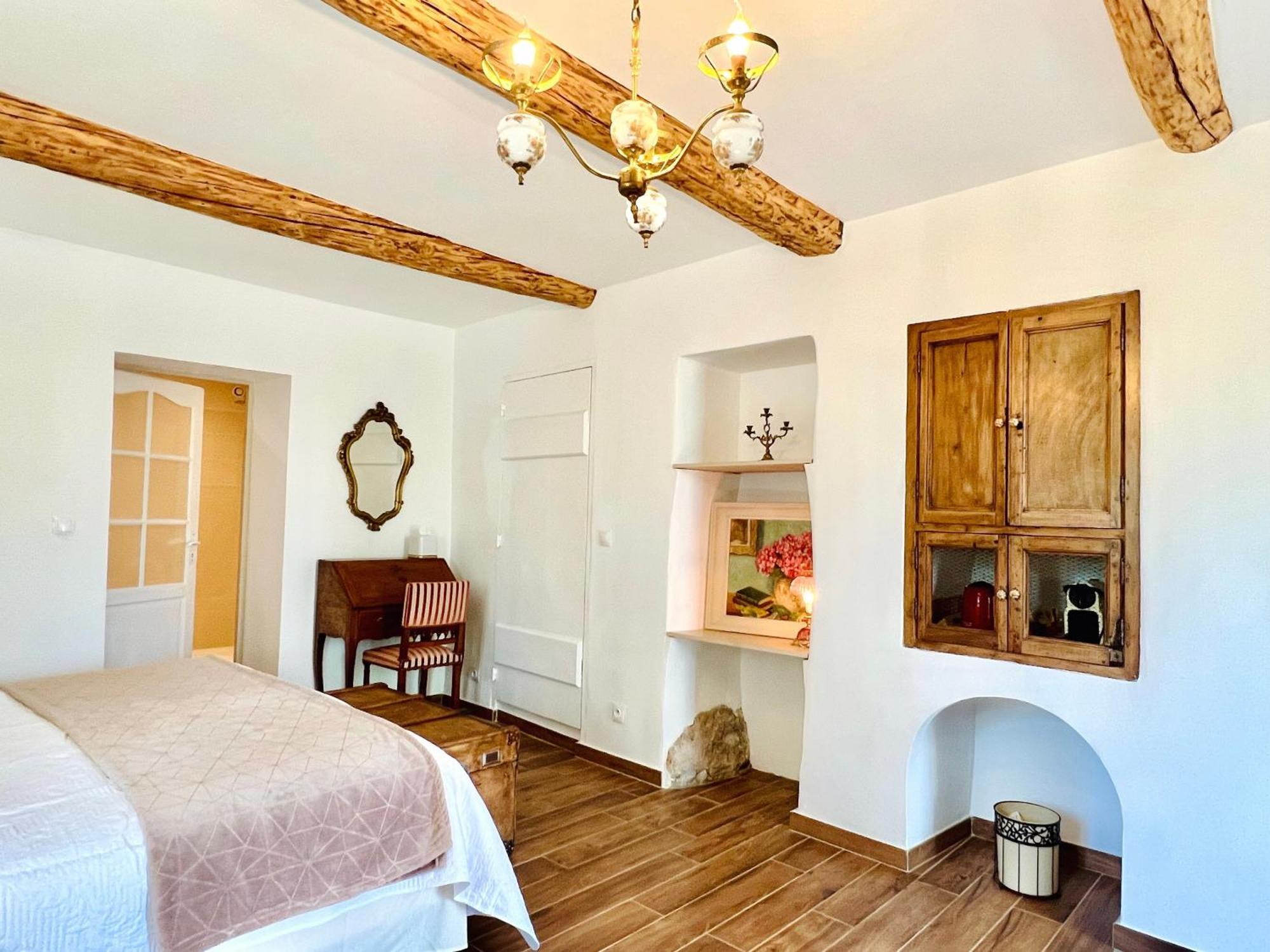 Bed and Breakfast Domaine De La Brave Pernes-les-Fontaines Habitación foto